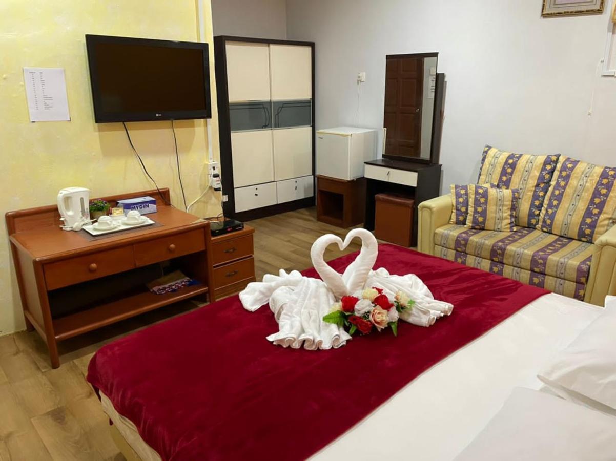 Samudera Hotel Кампунг-Куала-Бесут Экстерьер фото