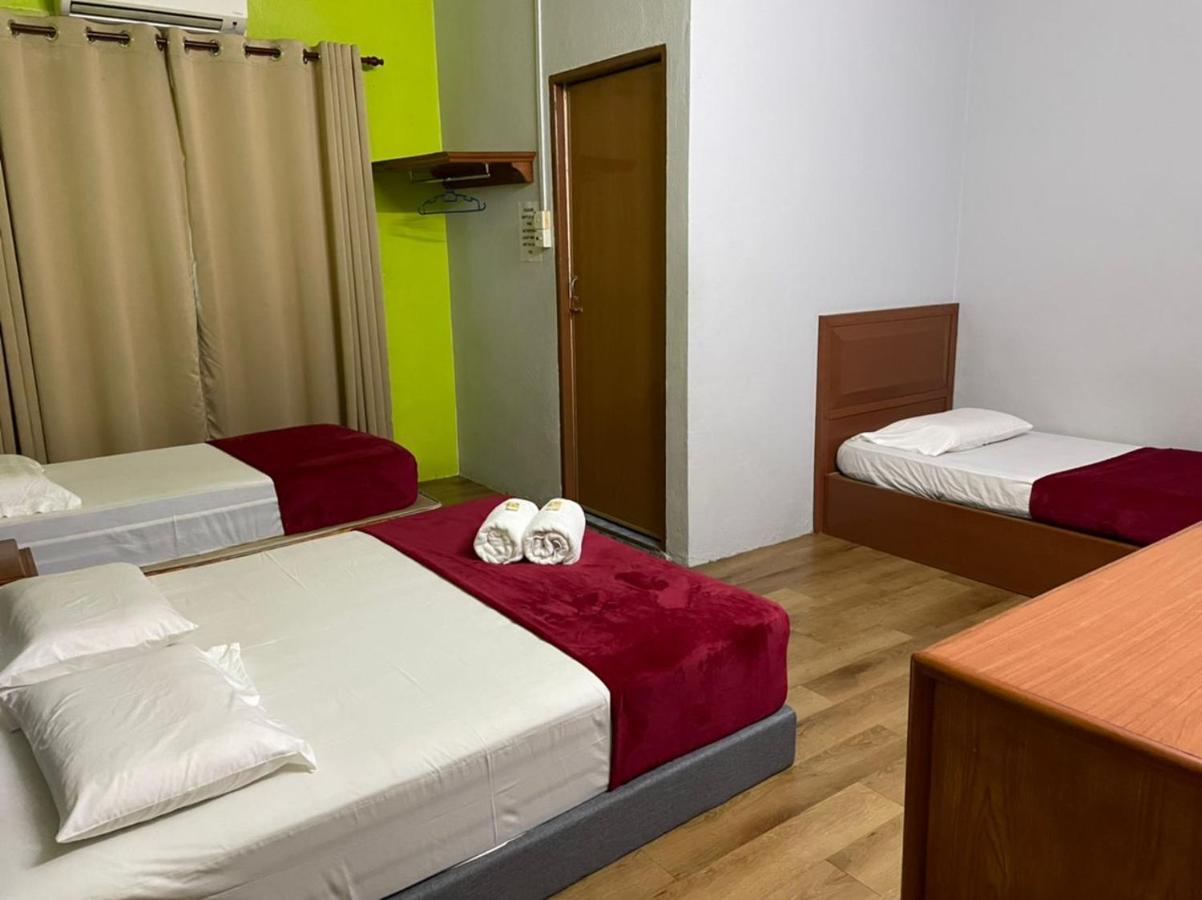 Samudera Hotel Кампунг-Куала-Бесут Экстерьер фото
