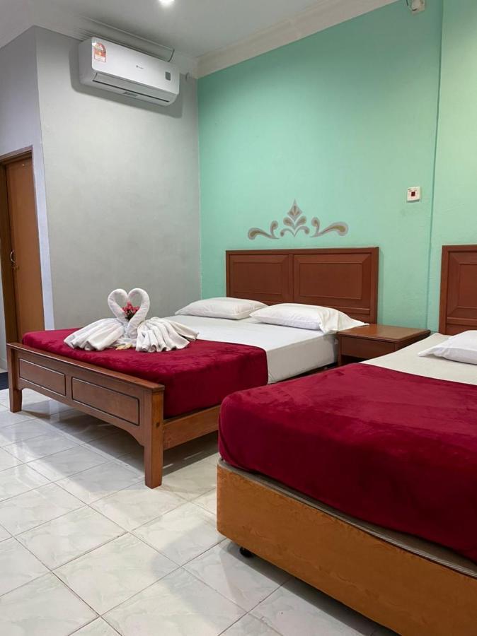 Samudera Hotel Кампунг-Куала-Бесут Экстерьер фото